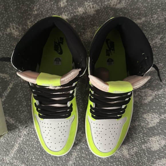 Jordan 1 high visionaire size 13 - Picture 3 of 6